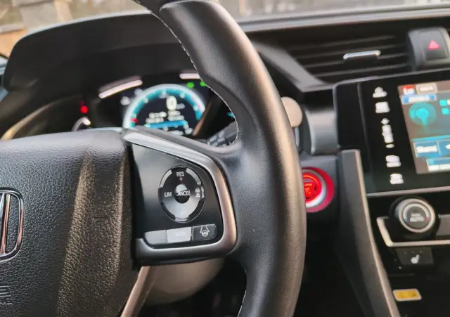 HONDA Civic 1.6 i-DTEC Executive Black Edition