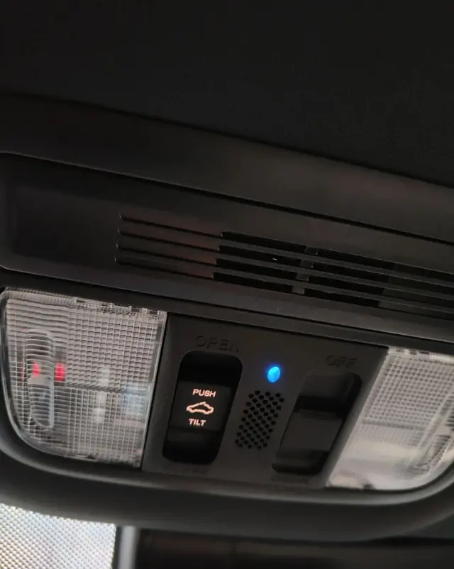 HONDA Civic 1.6 i-DTEC Executive Black Edition