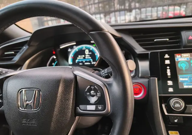 HONDA Civic 1.6 i-DTEC Executive Black Edition