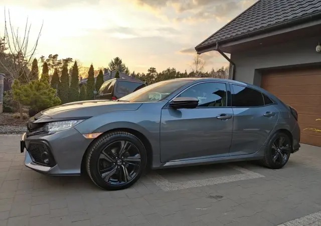 HONDA Civic 1.6 i-DTEC Executive Black Edition