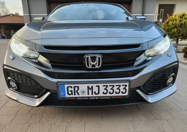 HONDA Civic 1.6 i-DTEC Executive Black Edition