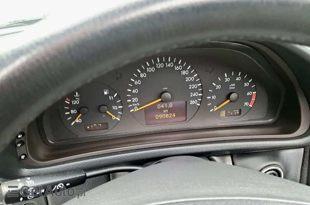 MERCEDES-BENZ CLK 