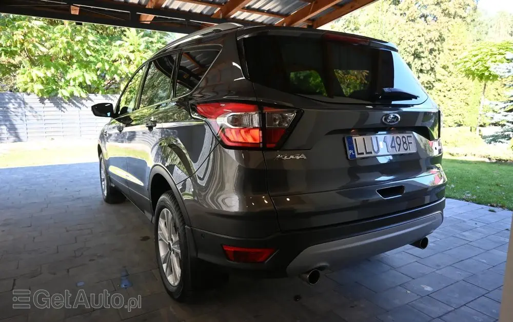 FORD Kuga 1.5 EcoBoost 2x4 Titanium