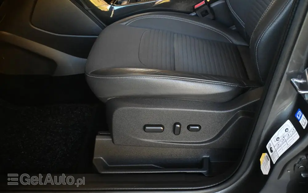 FORD Kuga 1.5 EcoBoost 2x4 Titanium