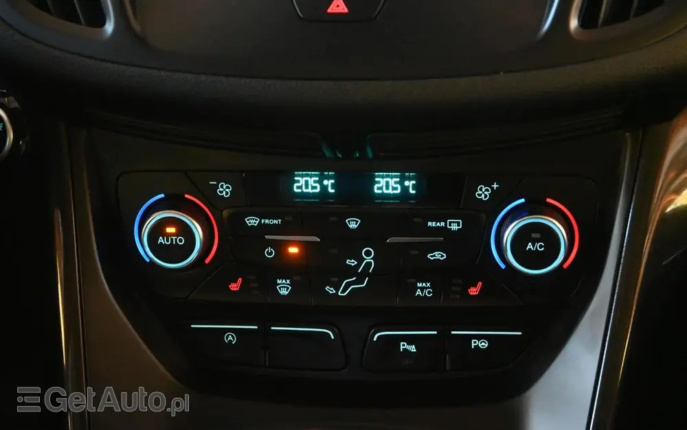 FORD Kuga 1.5 EcoBoost 2x4 Titanium