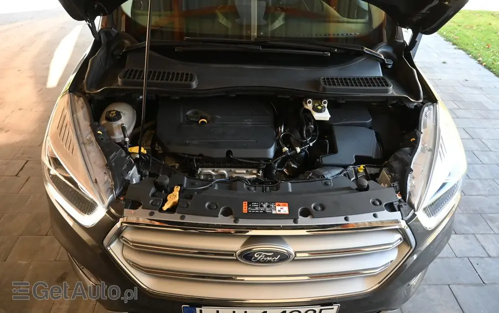 FORD Kuga 1.5 EcoBoost 2x4 Titanium