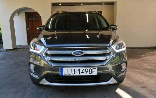 FORD Kuga 1.5 EcoBoost 2x4 Titanium