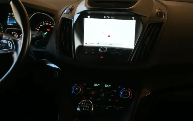 FORD Kuga 1.5 EcoBoost 2x4 Titanium