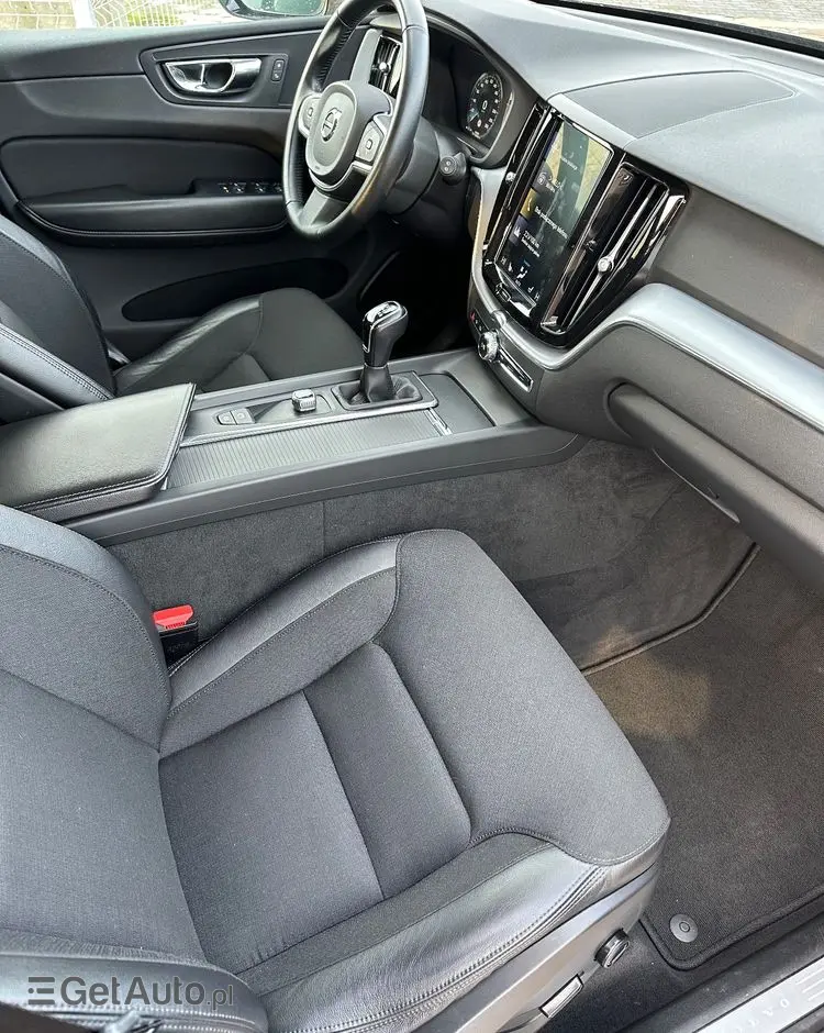 VOLVO XC 60 D3 Momentum