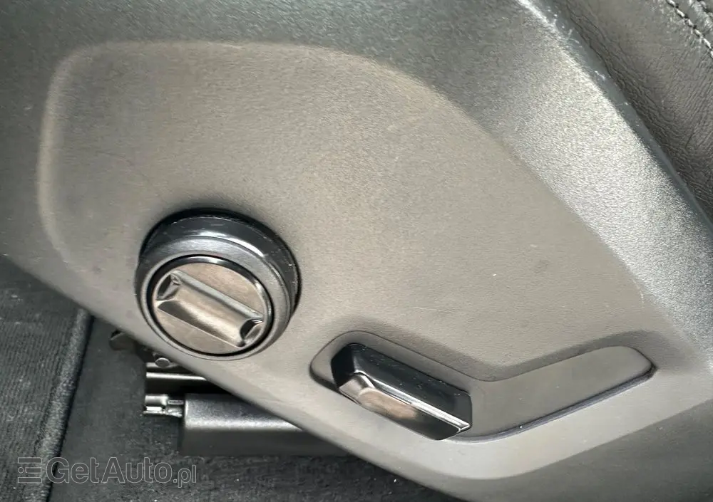 VOLVO XC 60 D3 Momentum