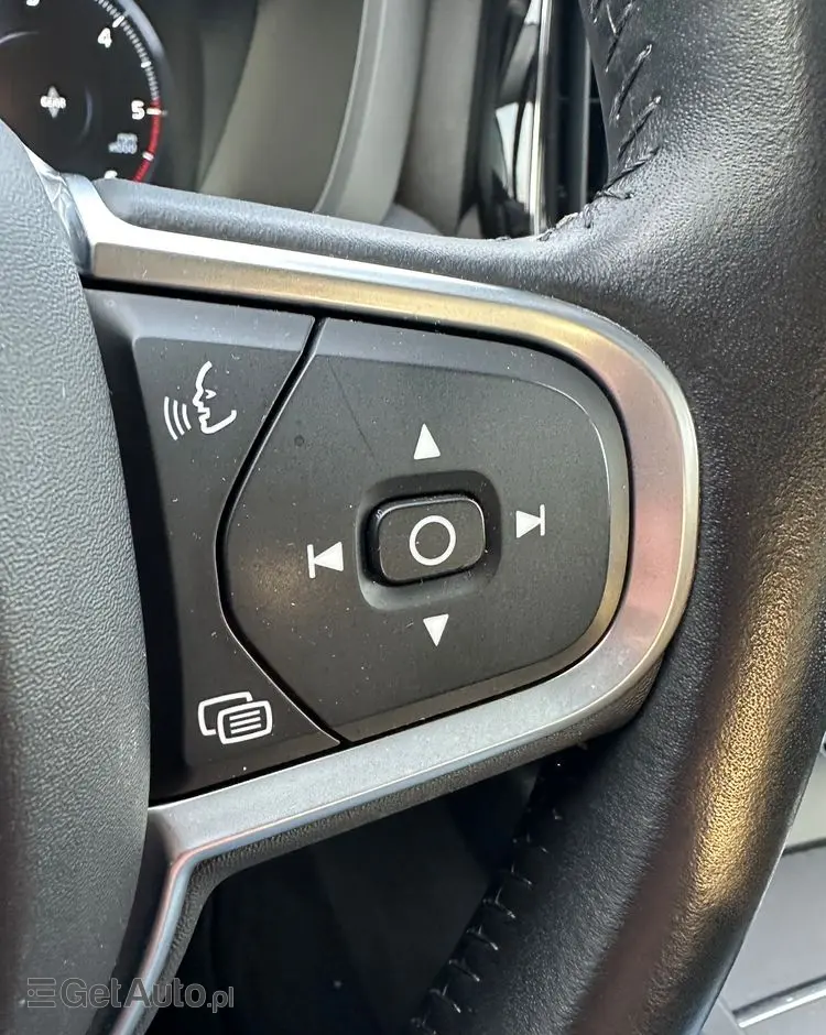 VOLVO XC 60 D3 Momentum