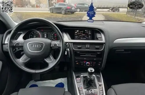AUDI A4 