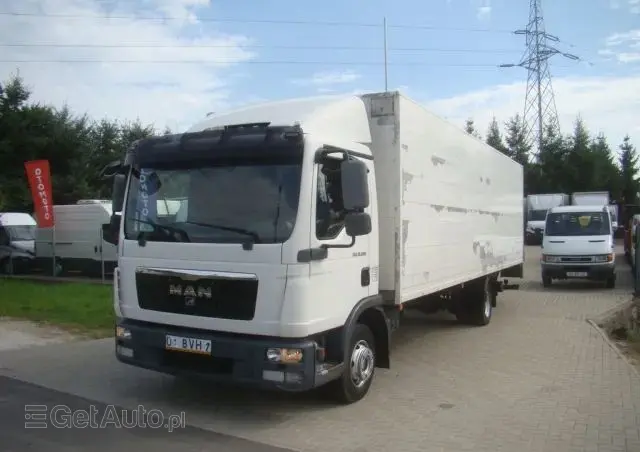 MAN TGL 12-220 8.10M KLIMA WINDA 2000KG 