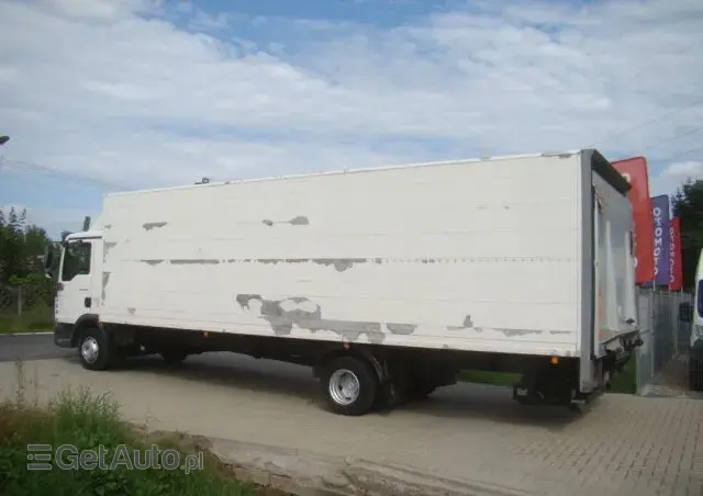 MAN TGL 12-220 8.10M KLIMA WINDA 2000KG 