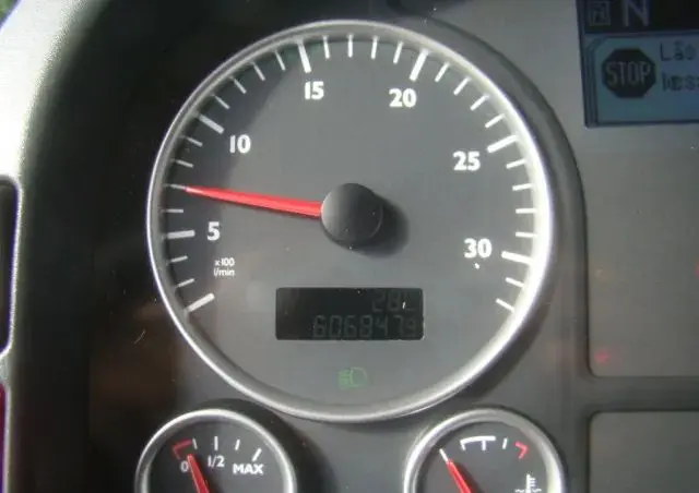 MAN TGL 12-220 8.10M KLIMA WINDA 2000KG 