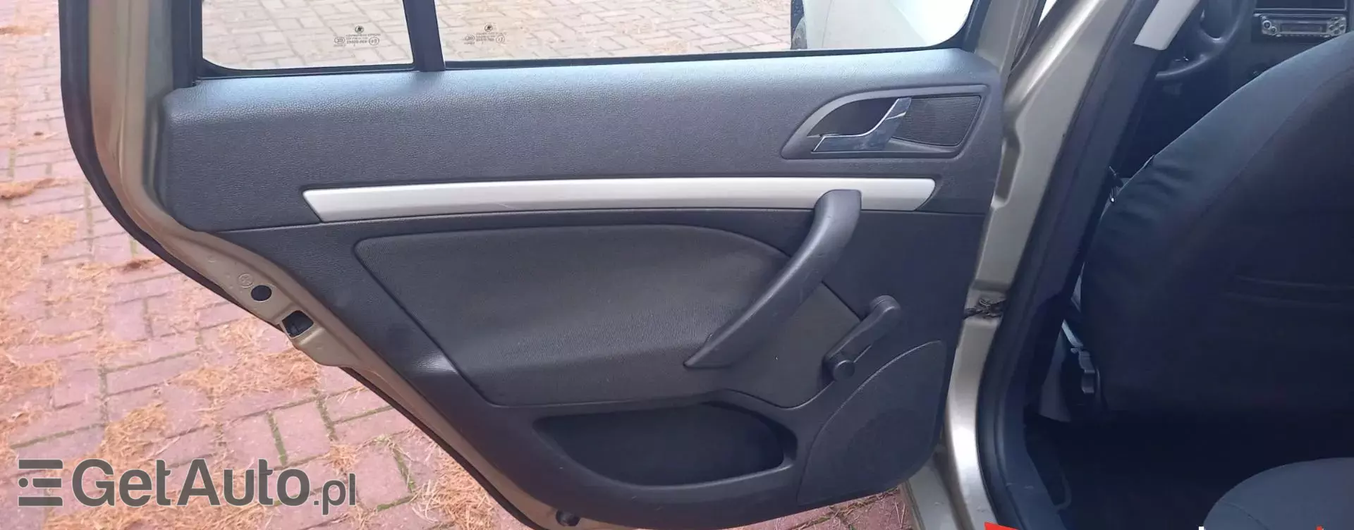 SKODA Octavia 1.6 (102 KM)