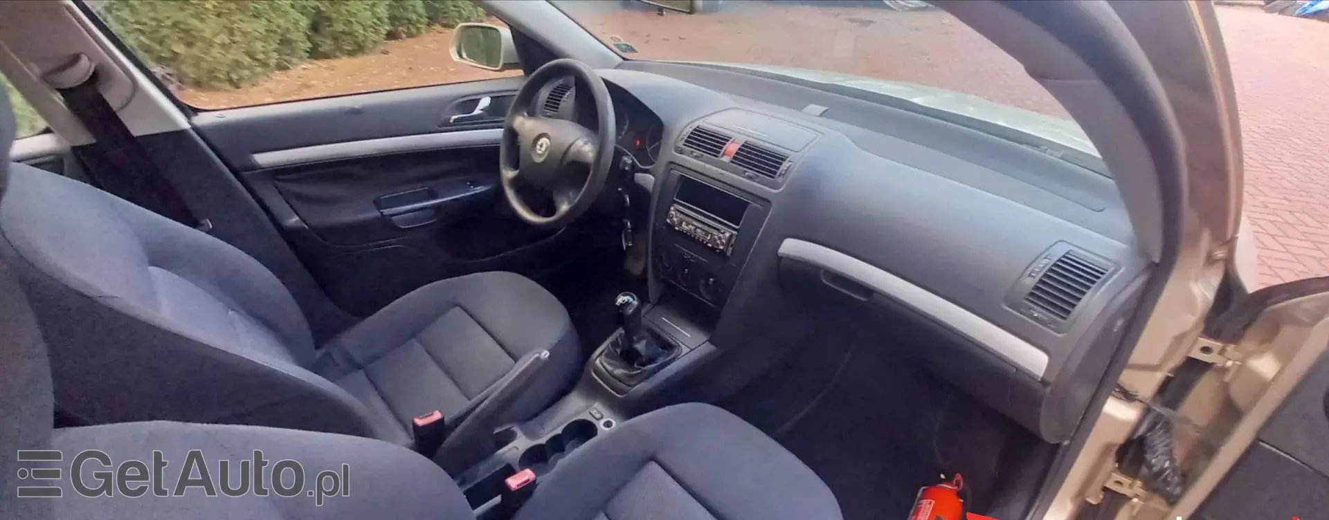 SKODA Octavia 1.6 (102 KM)