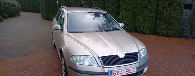 SKODA Octavia 1.6 (102 KM)