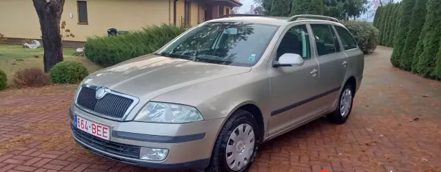 SKODA Octavia 1.6 (102 KM)