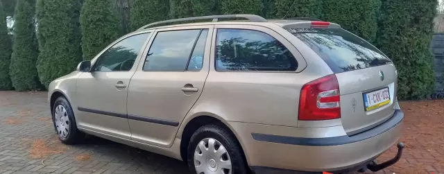 SKODA Octavia 1.6 (102 KM)