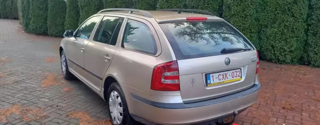 SKODA Octavia 1.6 (102 KM)