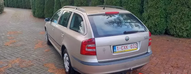 SKODA Octavia 1.6 (102 KM)