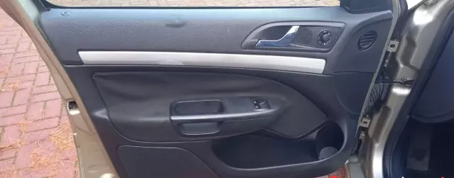 SKODA Octavia 1.6 (102 KM)