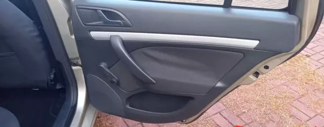 SKODA Octavia 1.6 (102 KM)