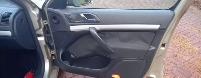 SKODA Octavia 1.6 (102 KM)