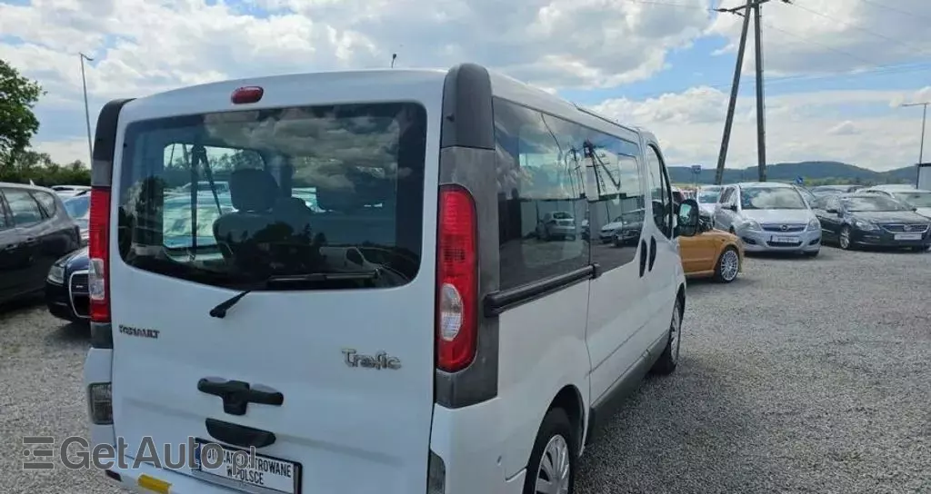 RENAULT Trafic 