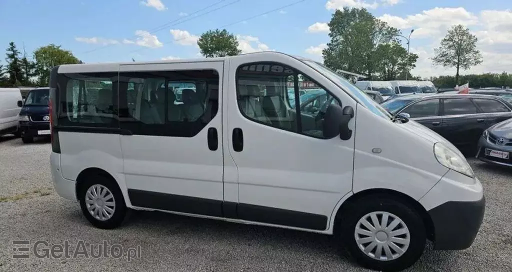 RENAULT Trafic 