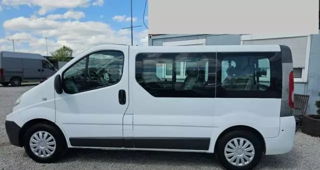 RENAULT Trafic 