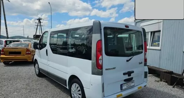 RENAULT Trafic 