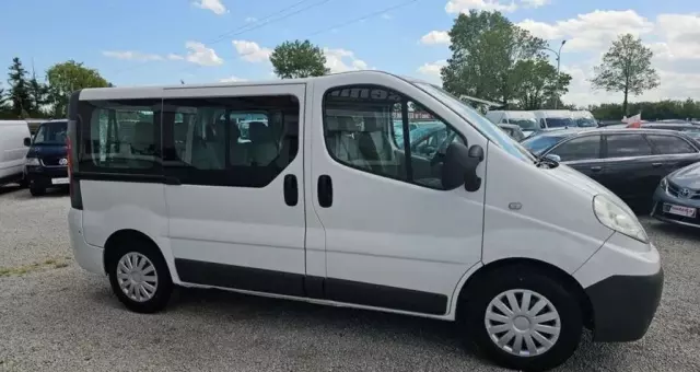 RENAULT Trafic 