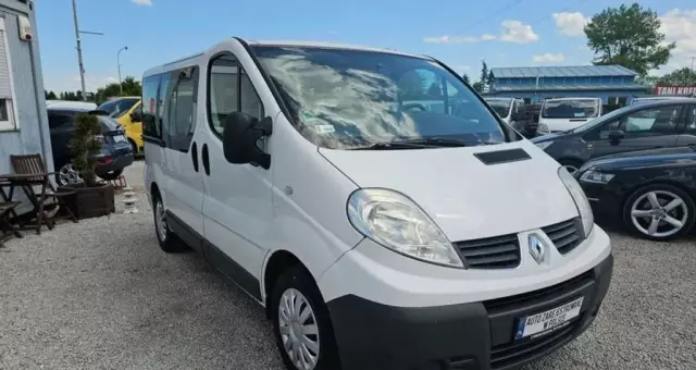 RENAULT Trafic 