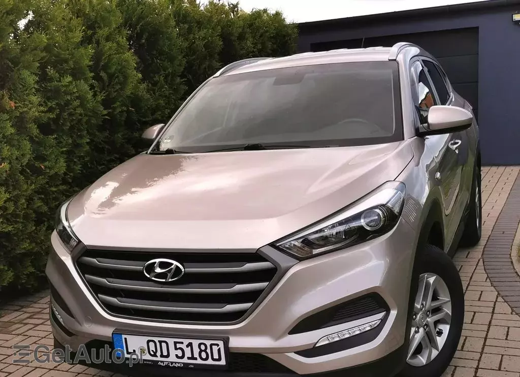 HYUNDAI Tucson 