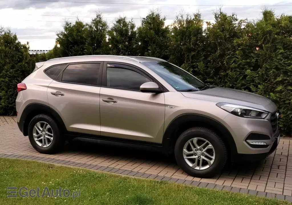 HYUNDAI Tucson 