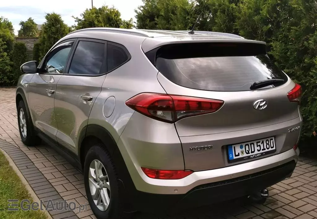 HYUNDAI Tucson 