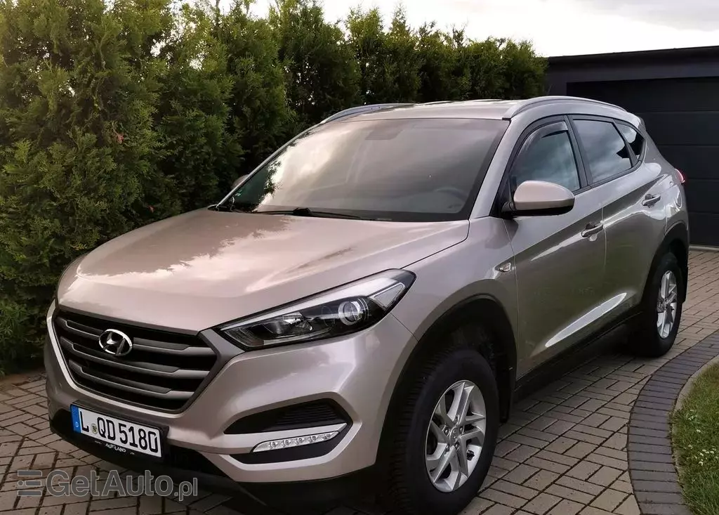 HYUNDAI Tucson 