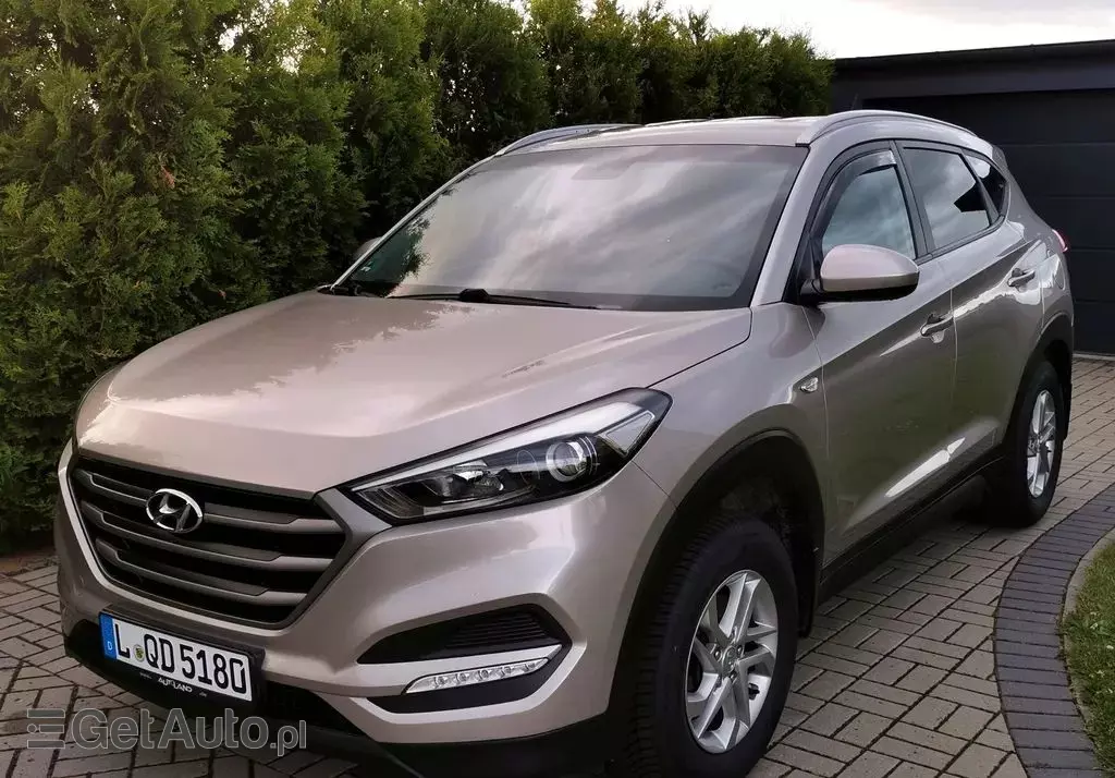 HYUNDAI Tucson 