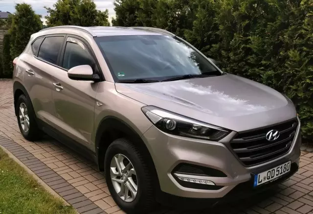 HYUNDAI Tucson 