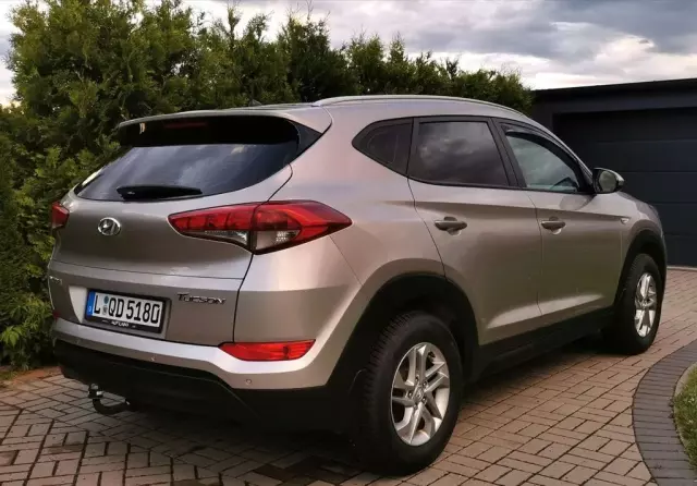 HYUNDAI Tucson 