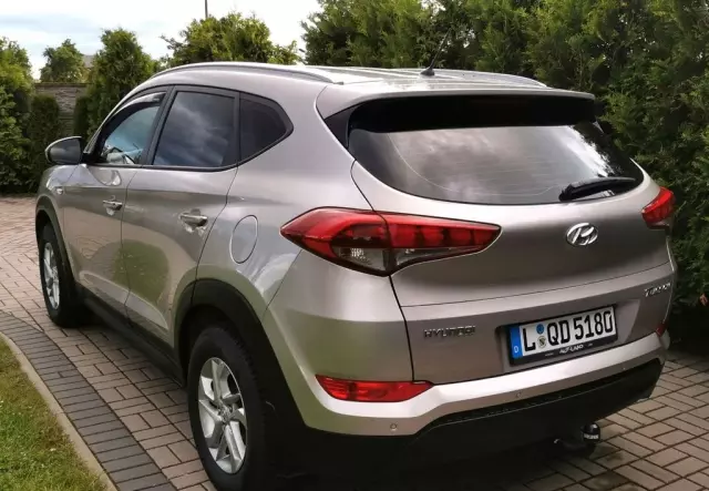 HYUNDAI Tucson 