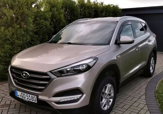 HYUNDAI Tucson 