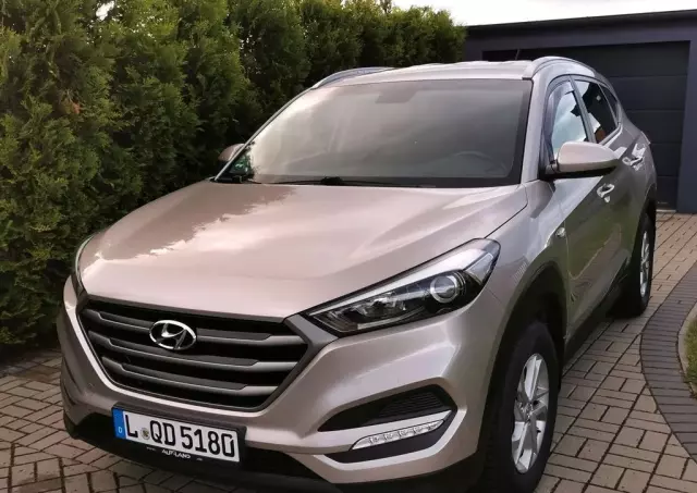 HYUNDAI Tucson 