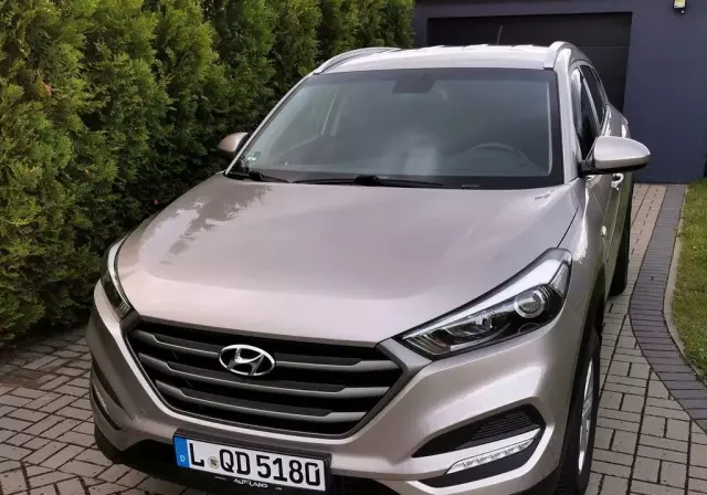 HYUNDAI Tucson 