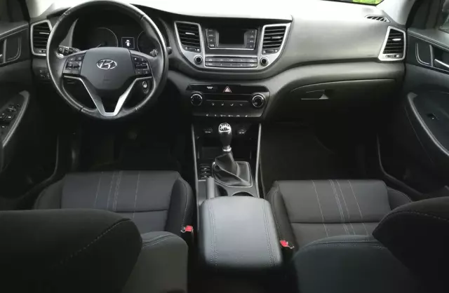 HYUNDAI Tucson 