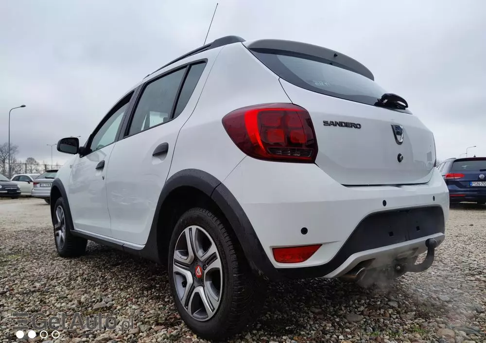 DACIA Sandero Stepway TCe 90 (S&S) Celebration