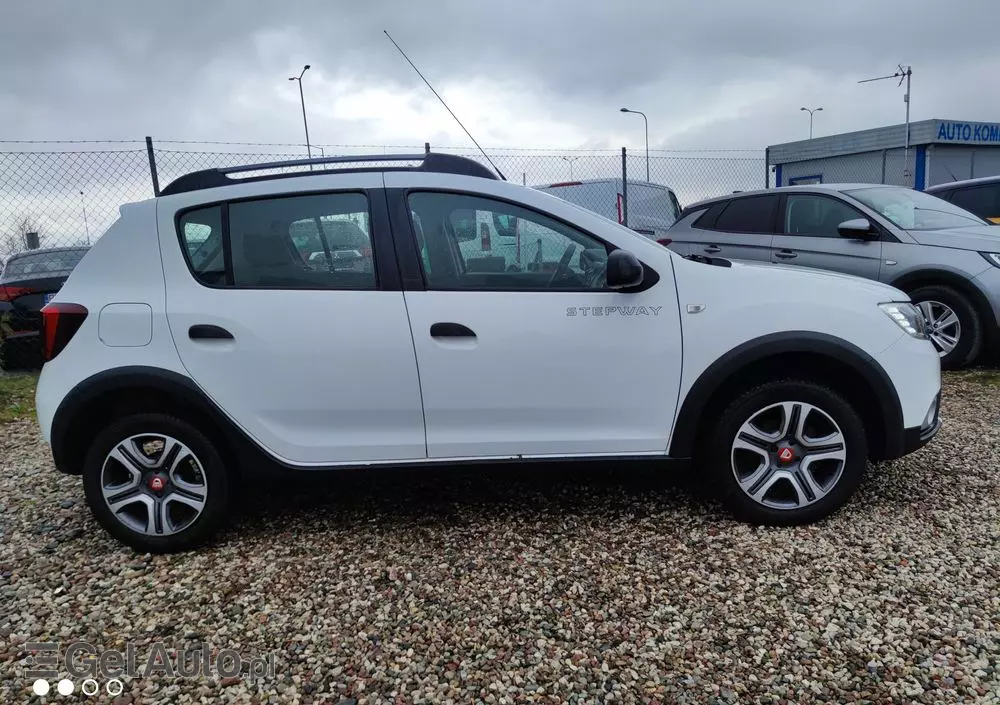 DACIA Sandero Stepway TCe 90 (S&S) Celebration