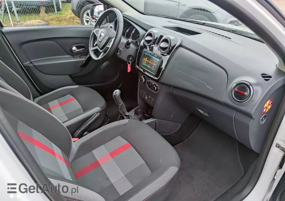 DACIA Sandero Stepway TCe 90 (S&S) Celebration